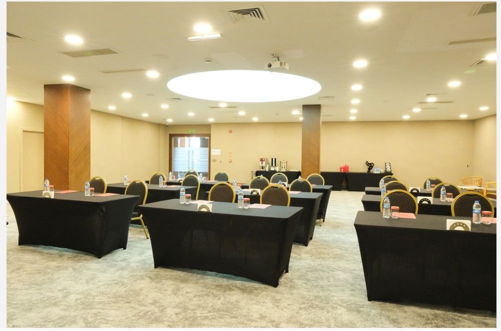Ramada Plaza Samsun | toplantı salonuu