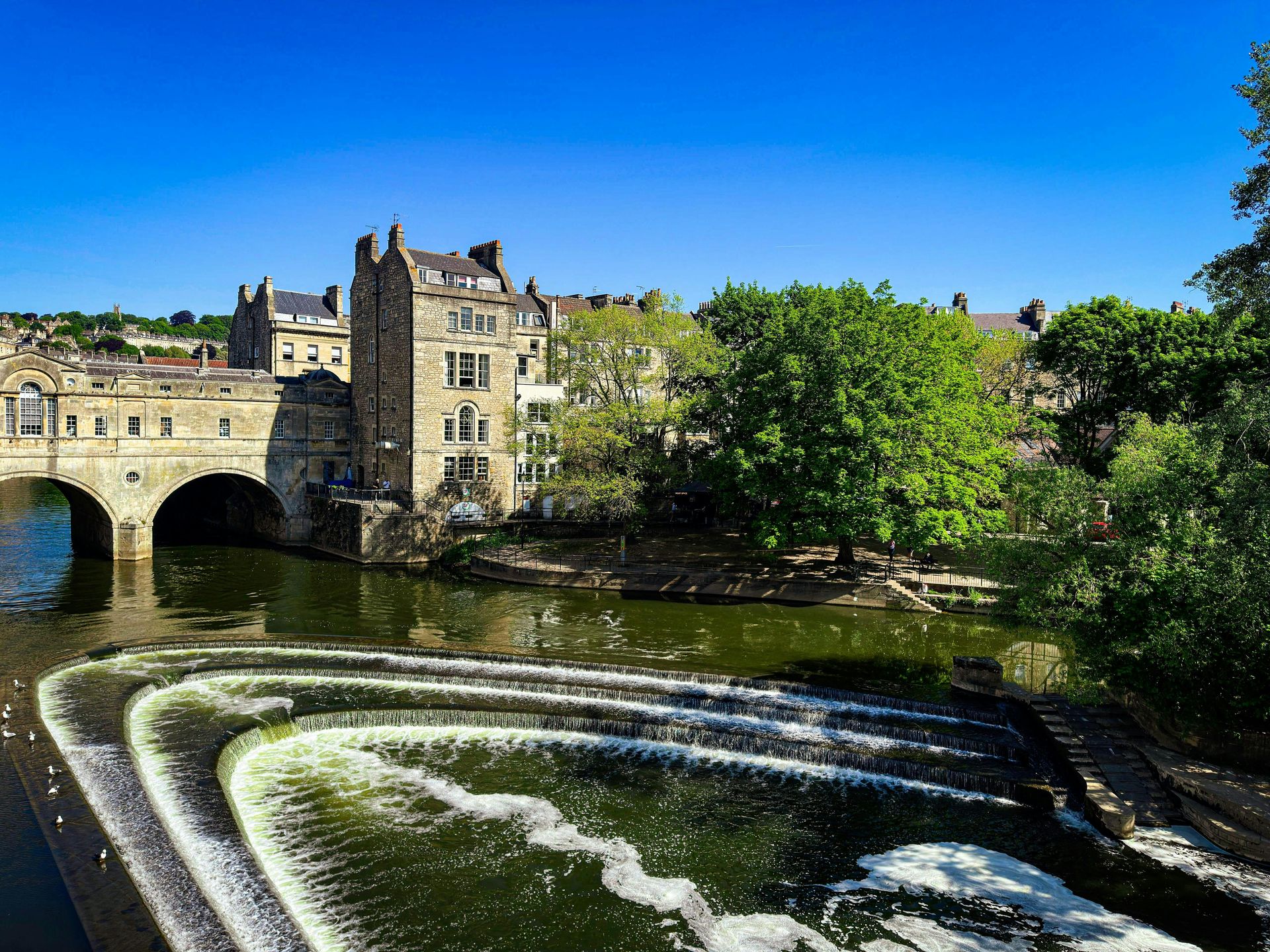 Curb Properties | Luxury serviced accommodation in Cheltenham