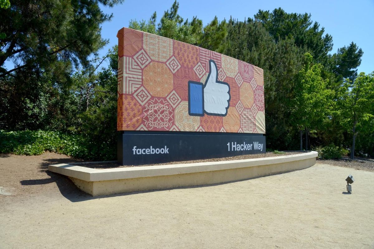 Facebook announces Deals Coming Soon