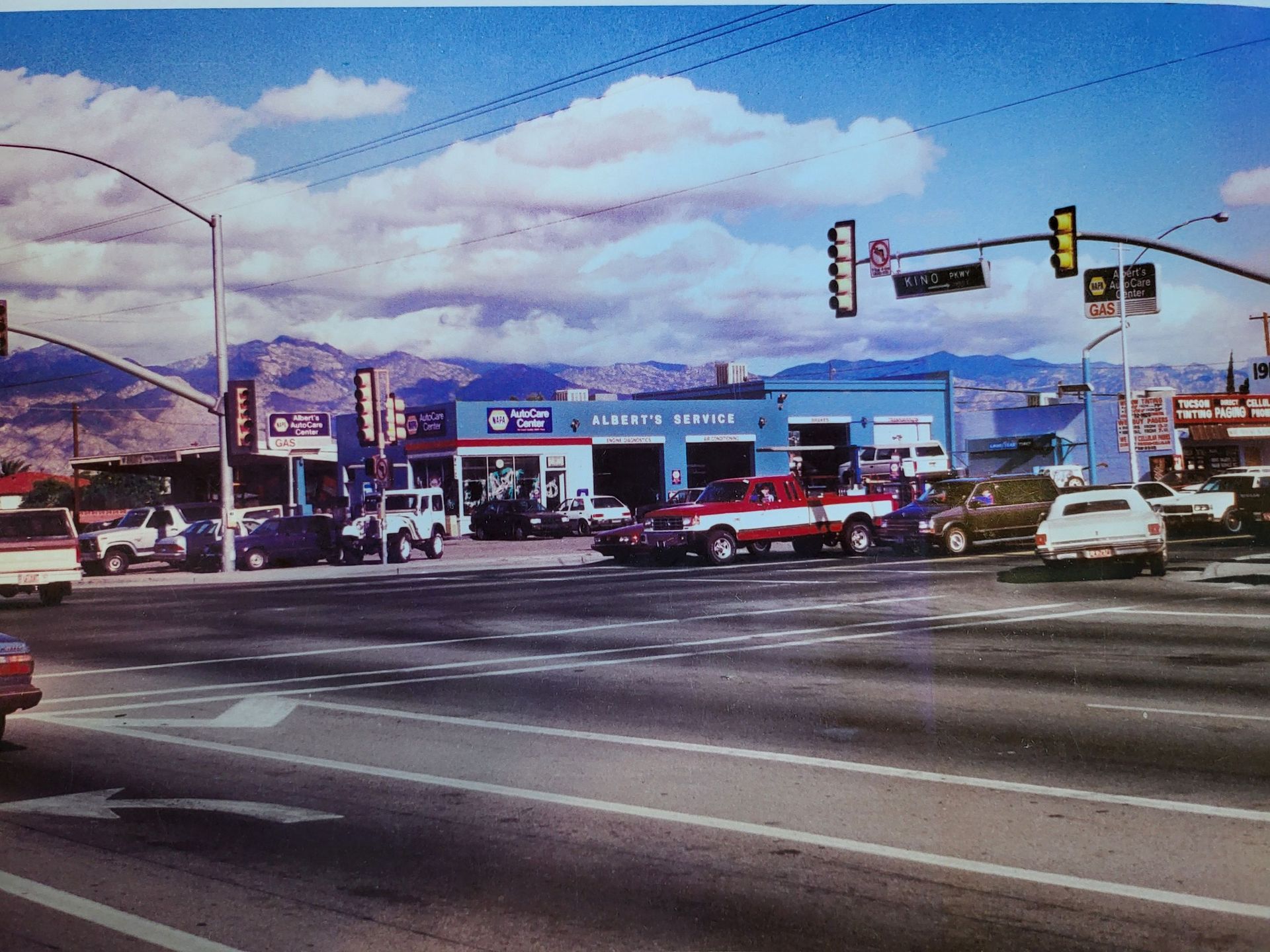 A picture of a care mechanics shop at Broadway and Kolb in Tucson