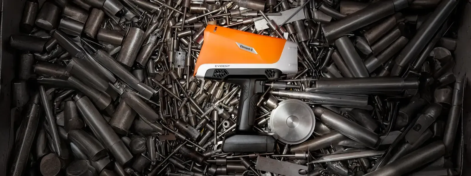 Handle It with Confidence: The New Vanta Element™ XRF Analyzer