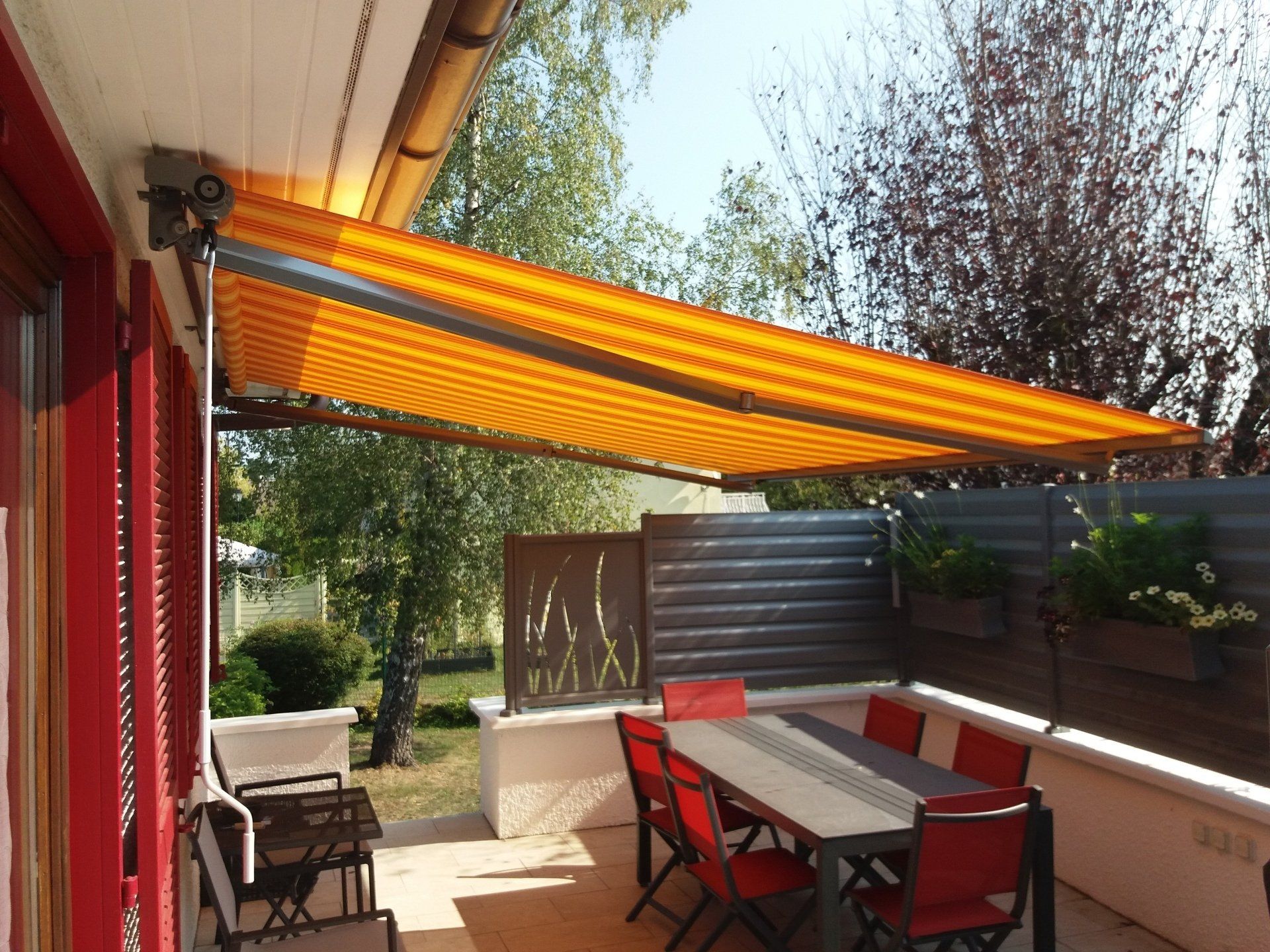 Tente solaire jaune