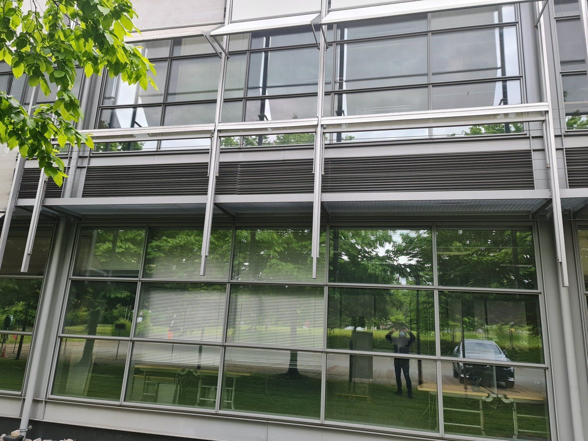 Motorisation de tentes solaires sur façade