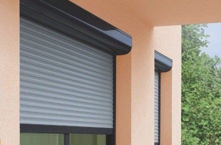 Volets contrevents gris
