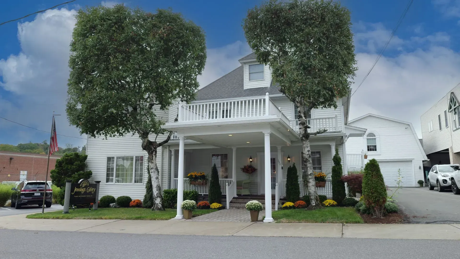 exterior of jennings calvey funeral home in clarks summit pa
