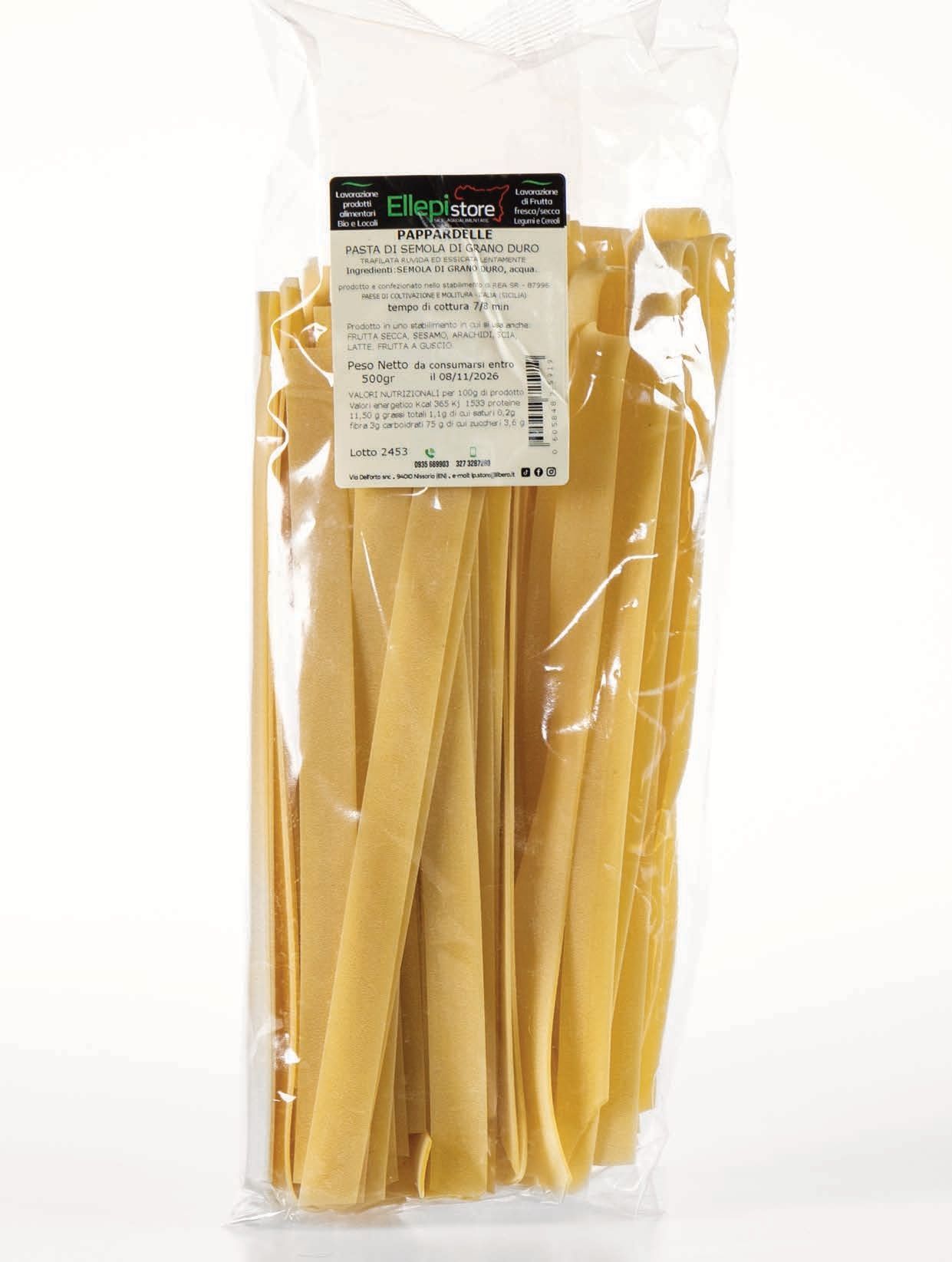 Un sacchetto di noodles con un'etichetta sopra