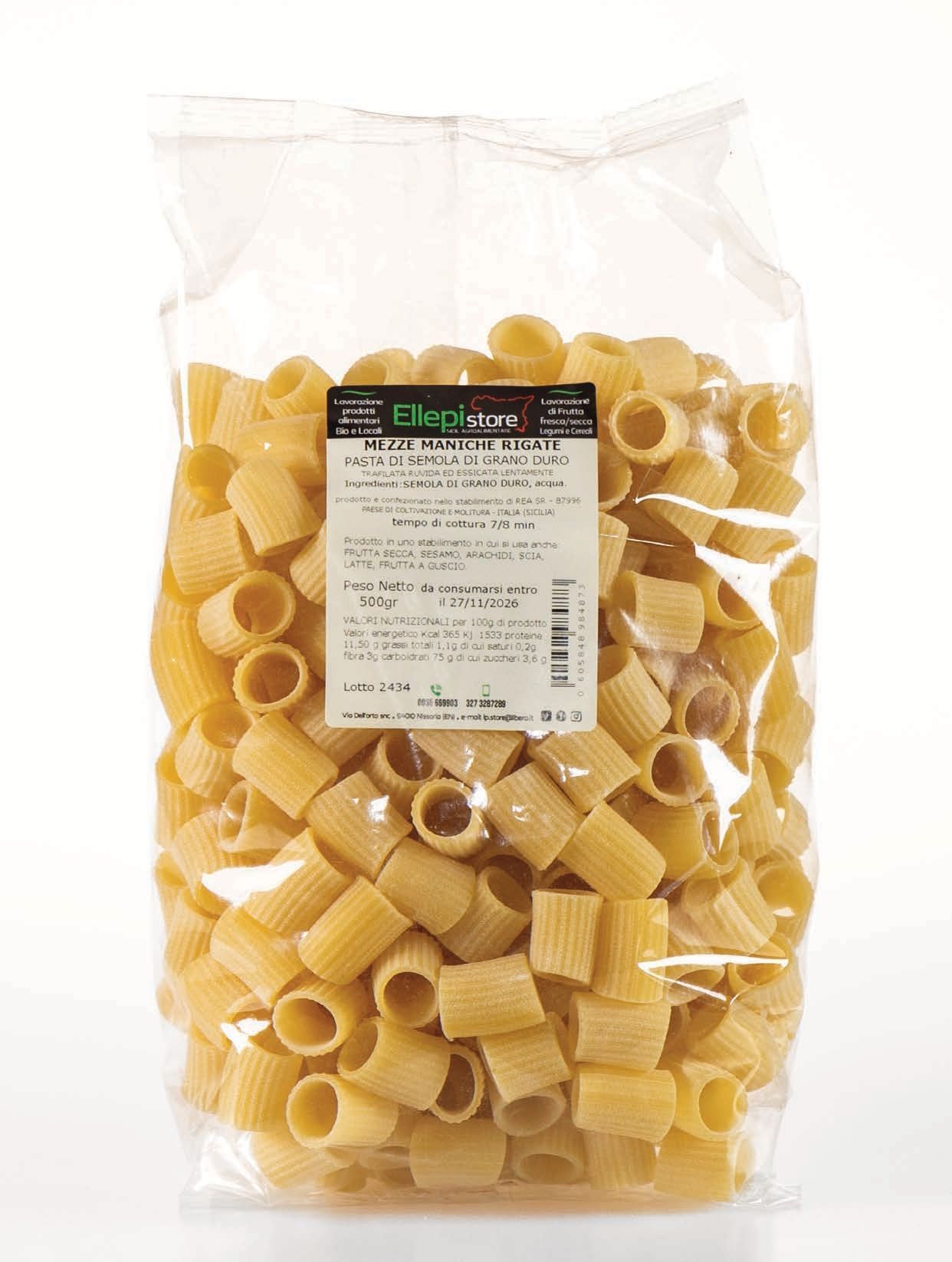 Un sacchetto di pasta con un'etichetta sopra