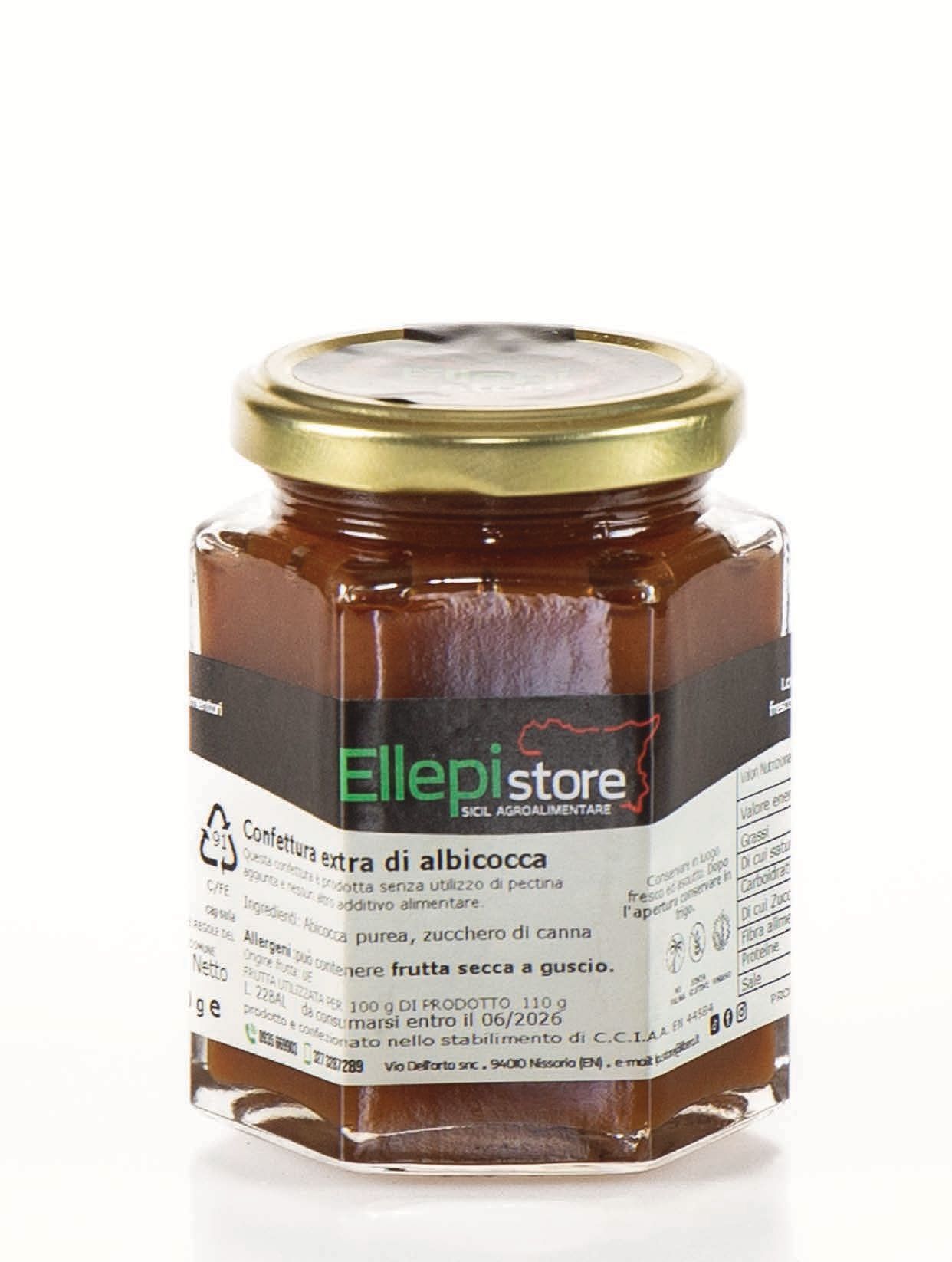 Un barattolo di marmellata di Ellepistore è appoggiato su una superficie bianca.