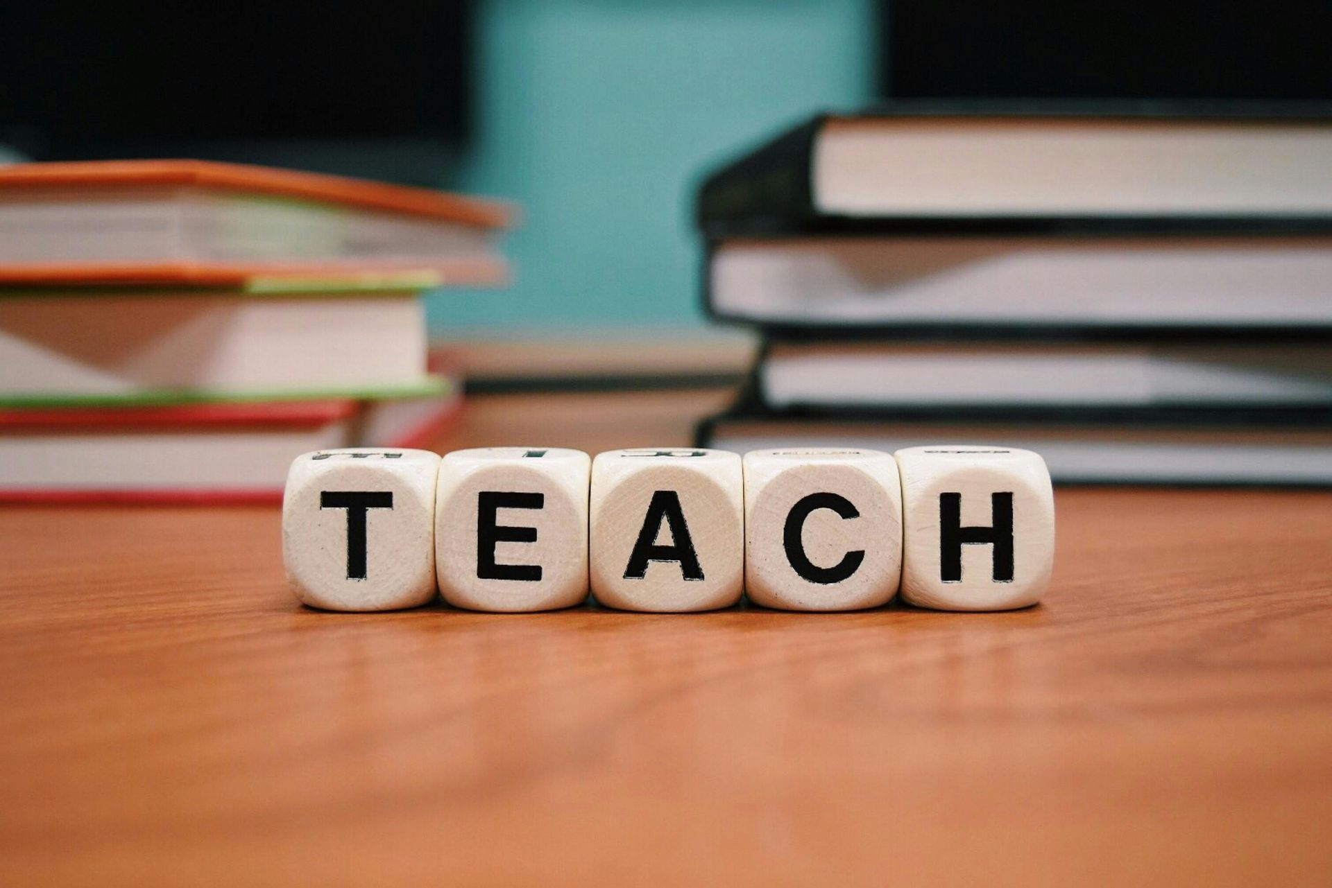 Wil jij examentraining Engels of wiskunde A en B geven? Solliciteer dan direct! Examentrainer gezocht.