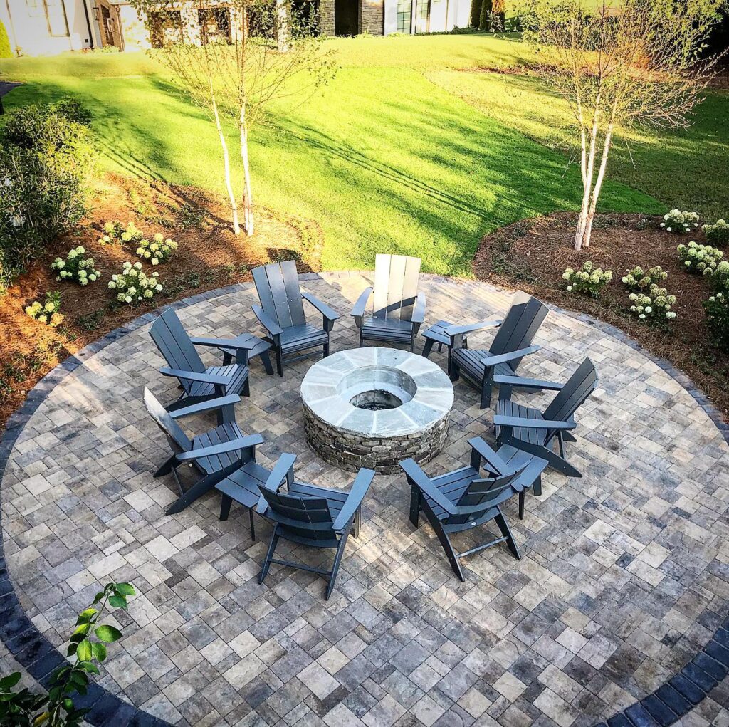 Circle with Chairs  — Farley Avenue Leeds, AL  — The Nelson Team
