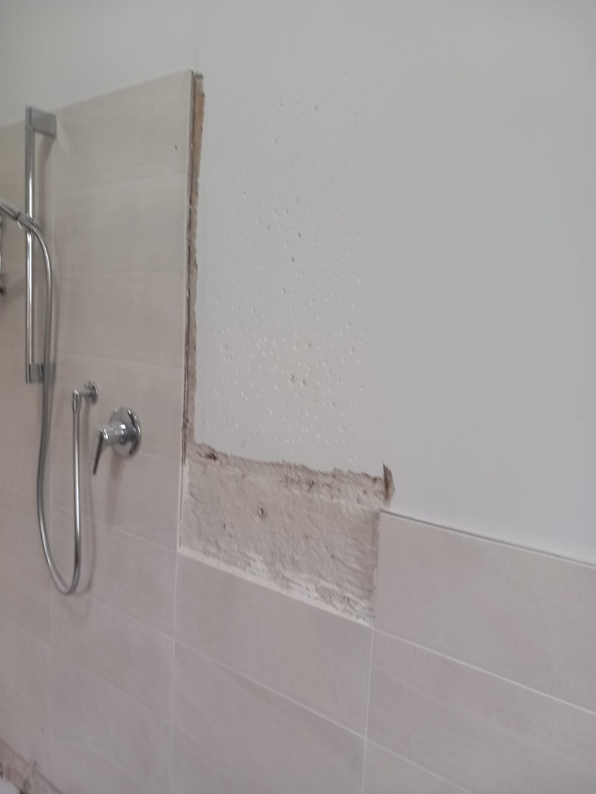 Posa mattonelle bagno Modena