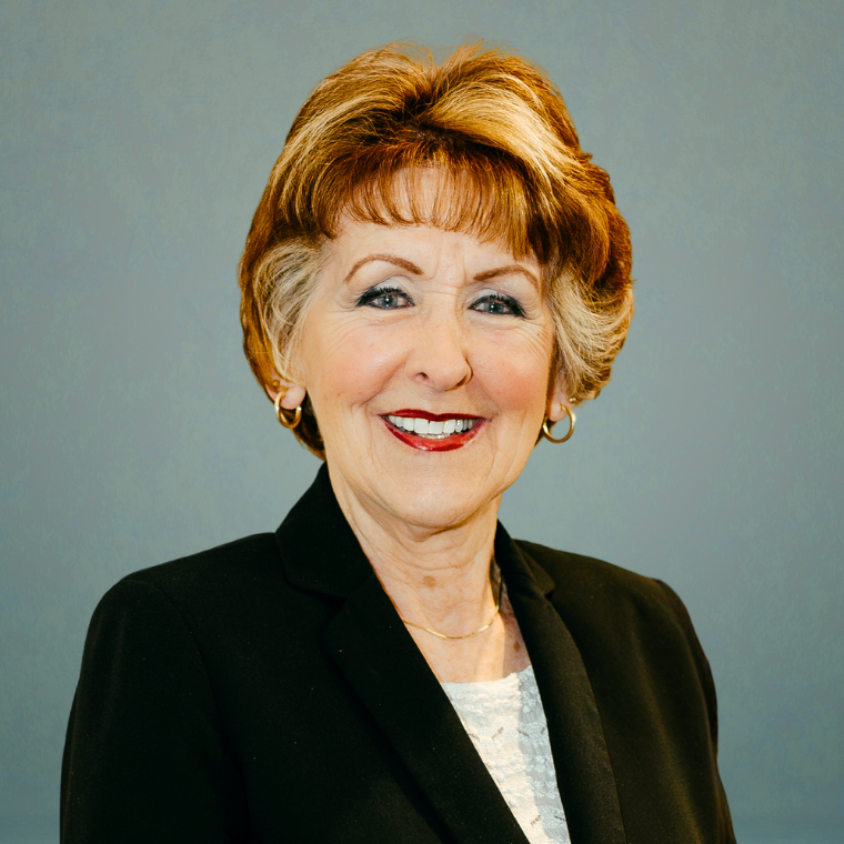 Lorraine Groves