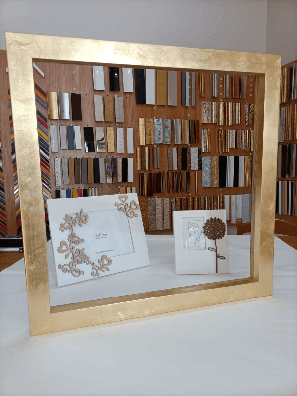 cornice oro
