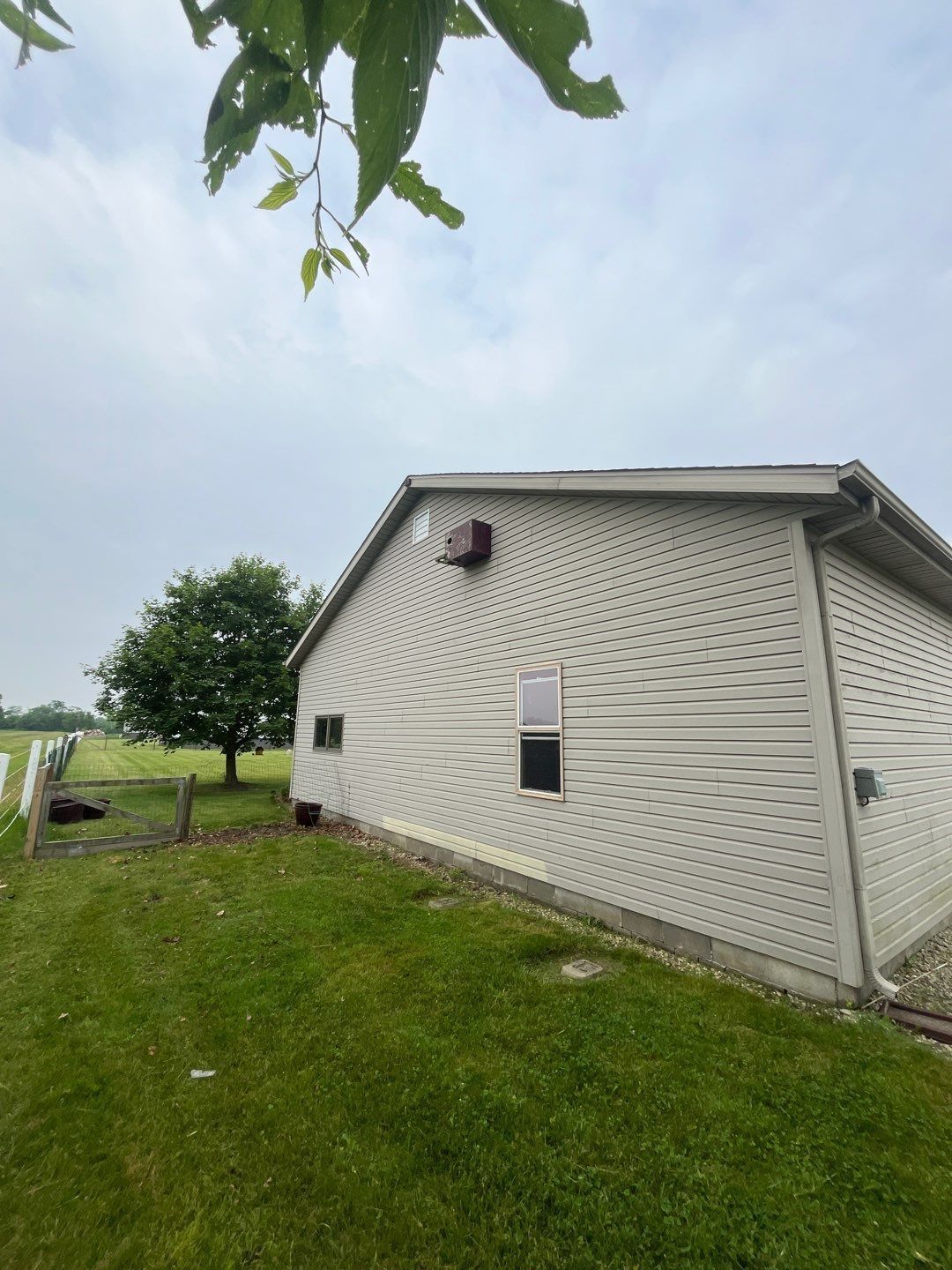 REPLACE_METAL_SIDING_PROJECT_ALT_TEXT_01