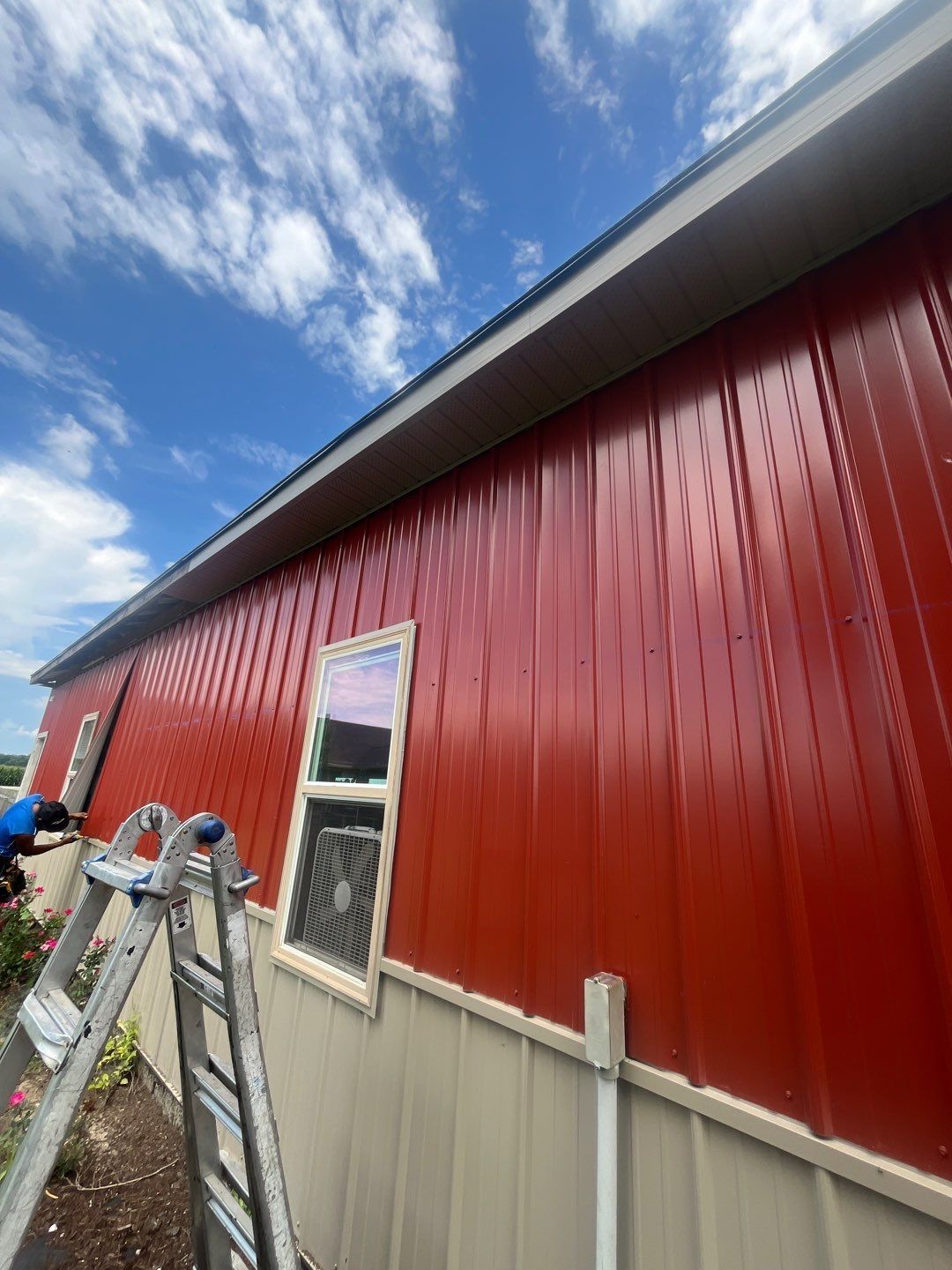 REPLACE_METAL_SIDING_PROJECT_ALT_TEXT_06