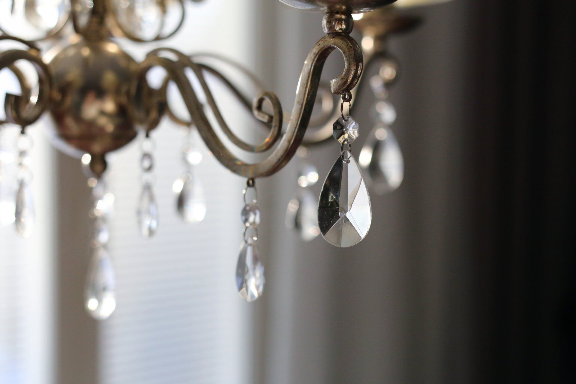 How to Know When It's Time for Chandelier Repairs | The Shade Tree & Accessories