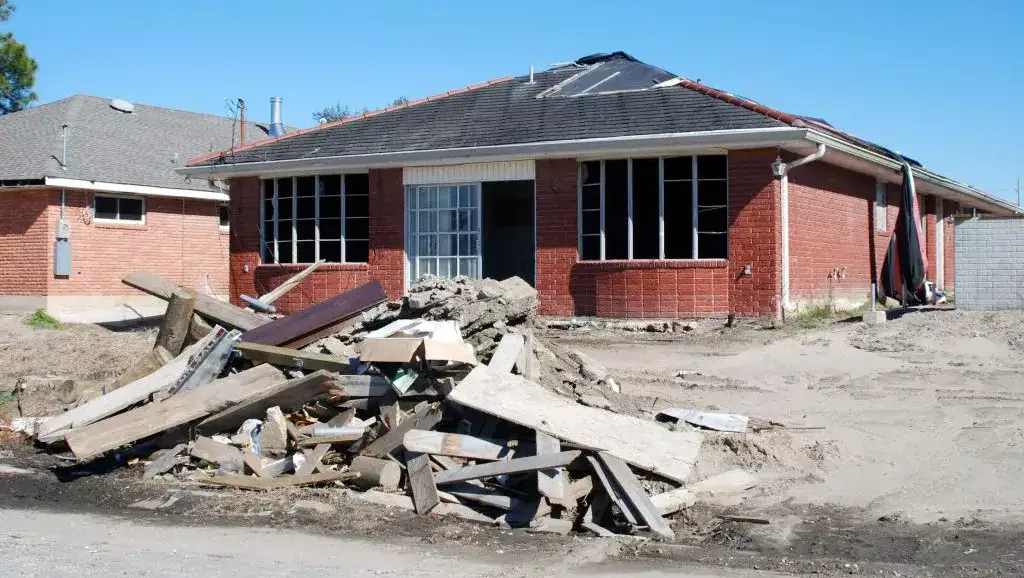 We remover construction and remodeling debris in white county