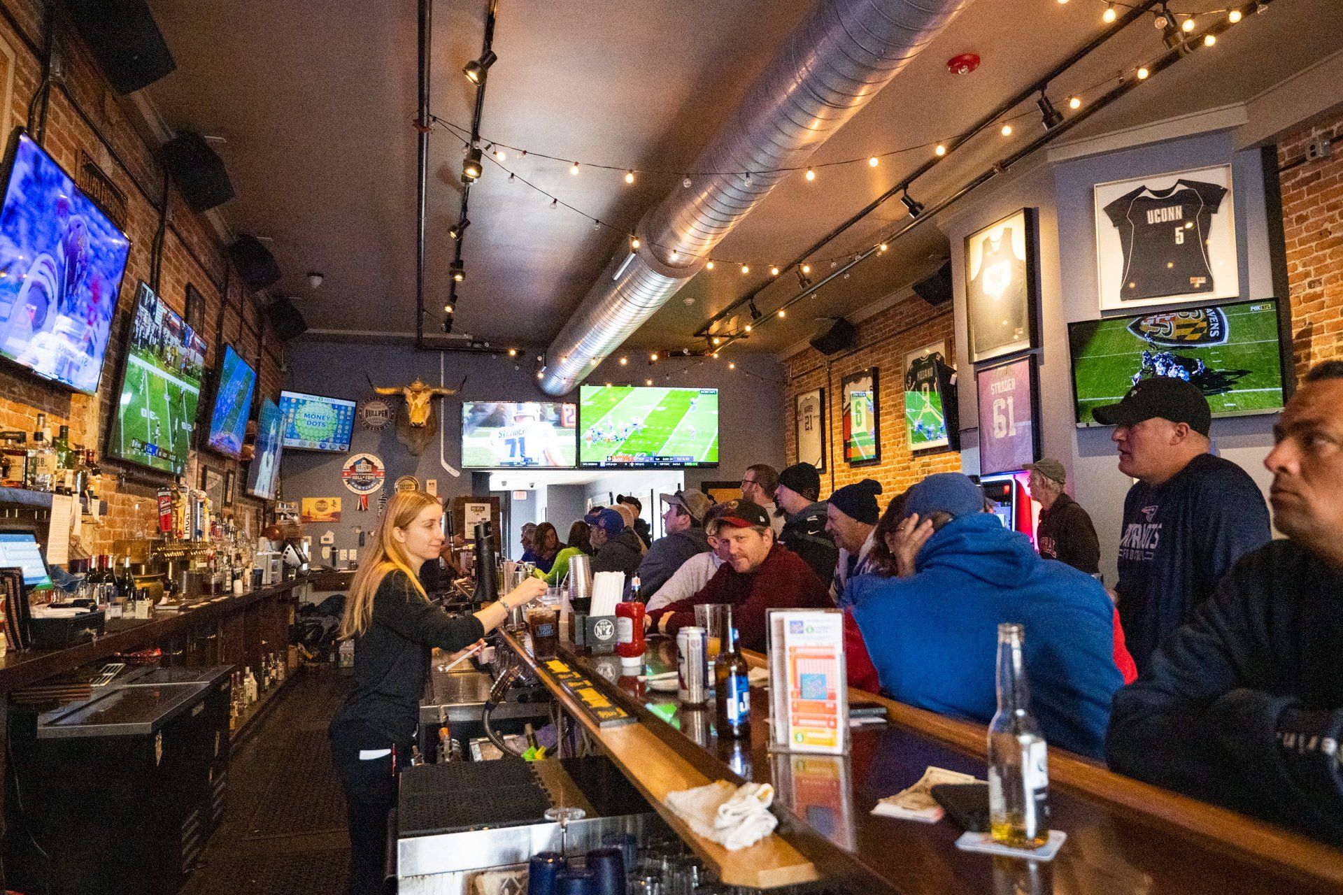 bullpen tavern inside