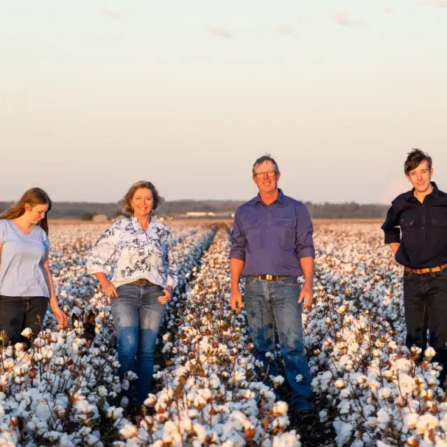 KING WISE FARMHOUSE FAMILY IN COTTON FIELD