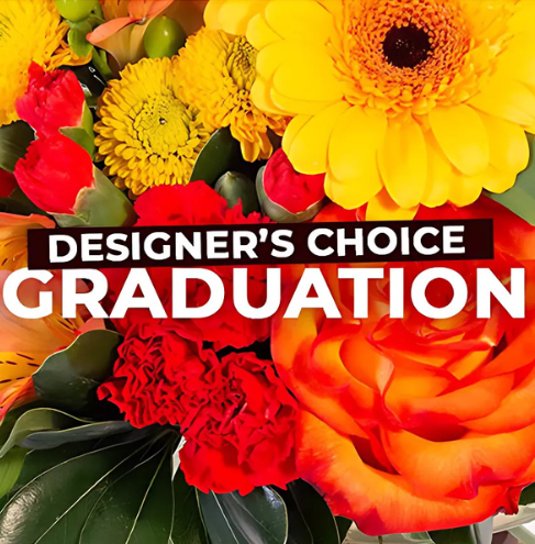 A bouquet of flowers with the words designer 's choice graduation on it