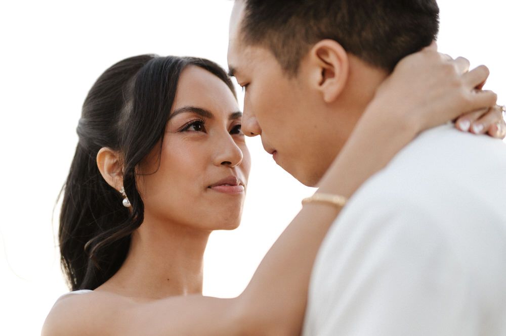Example of close cropping into a photo to emphasize visual closeness