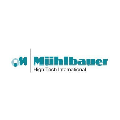 Logotipo de Mühlbauer High Tech International en color verde azulado y gris sobre fondo blanco.