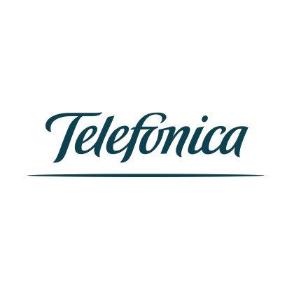 Logotipo de Telefónica en letra cursiva color turquesa sobre fondo blanco