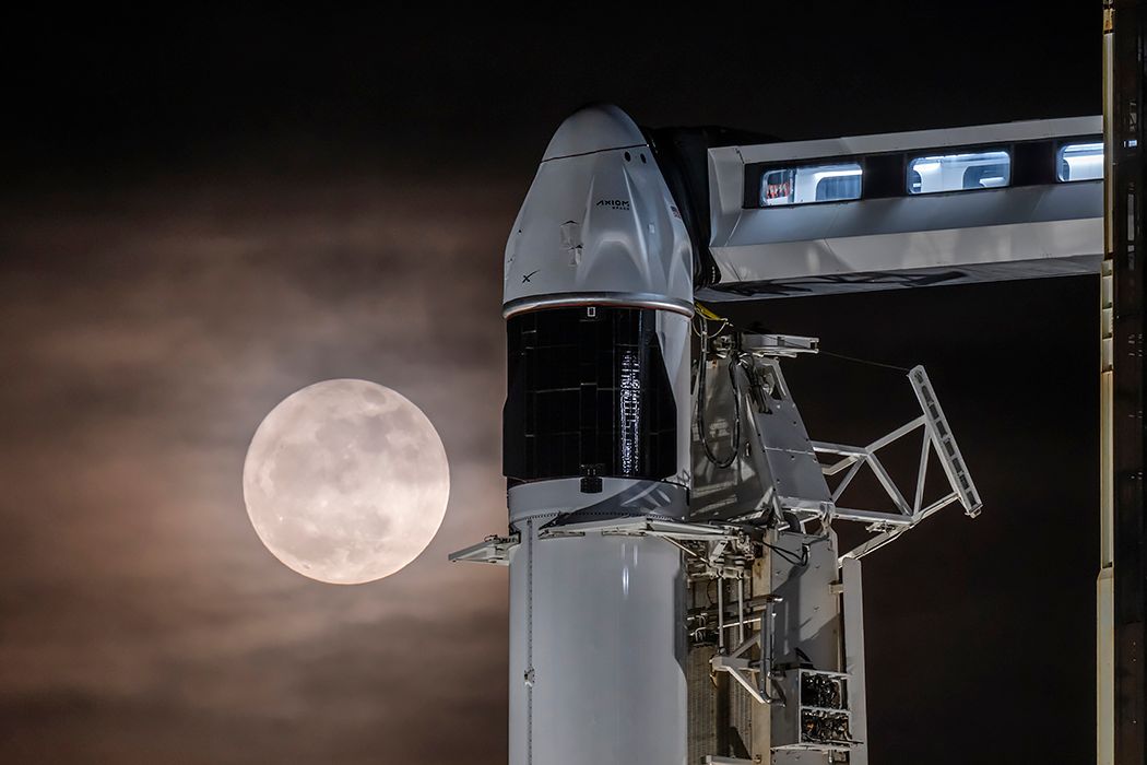 Falcon 9 launches Axiom-4 crew photos