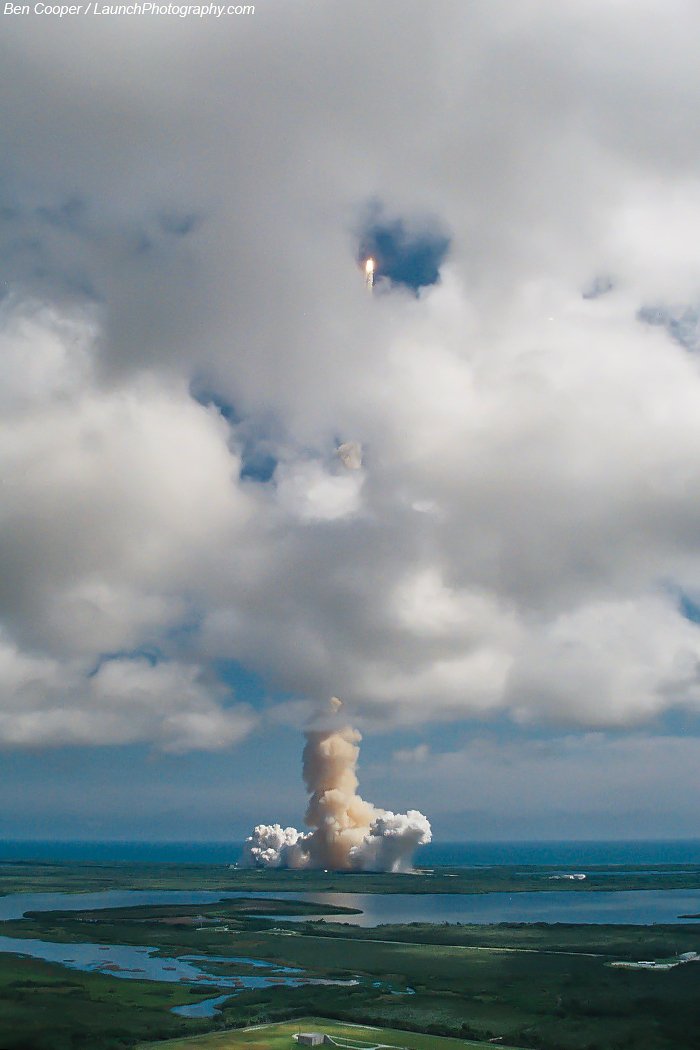 STS115 Atlantis ISS solar array launch photos