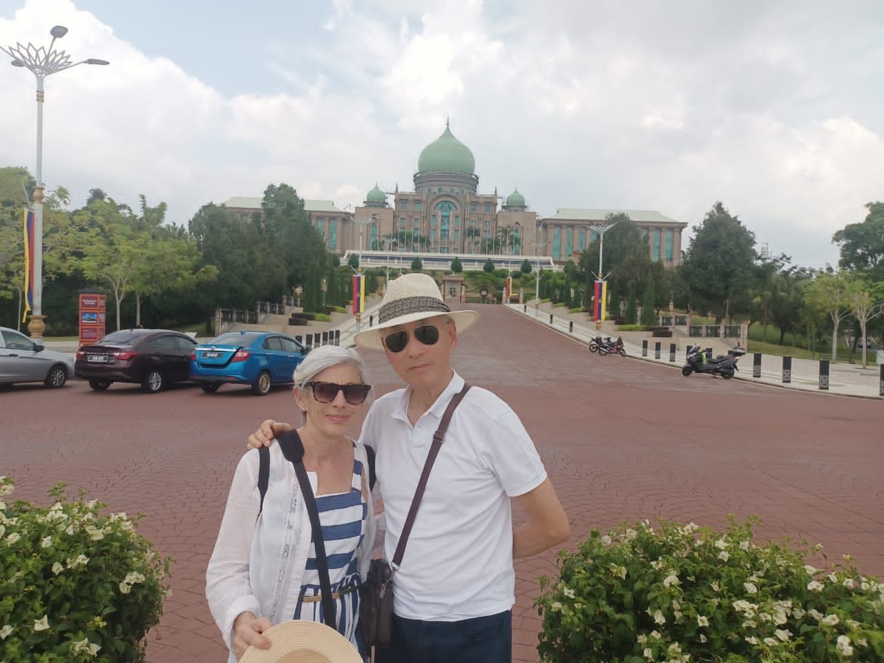Malaysia Tours
KL Tour
Kuala Lumpur City Tour
Kuala Lumpur