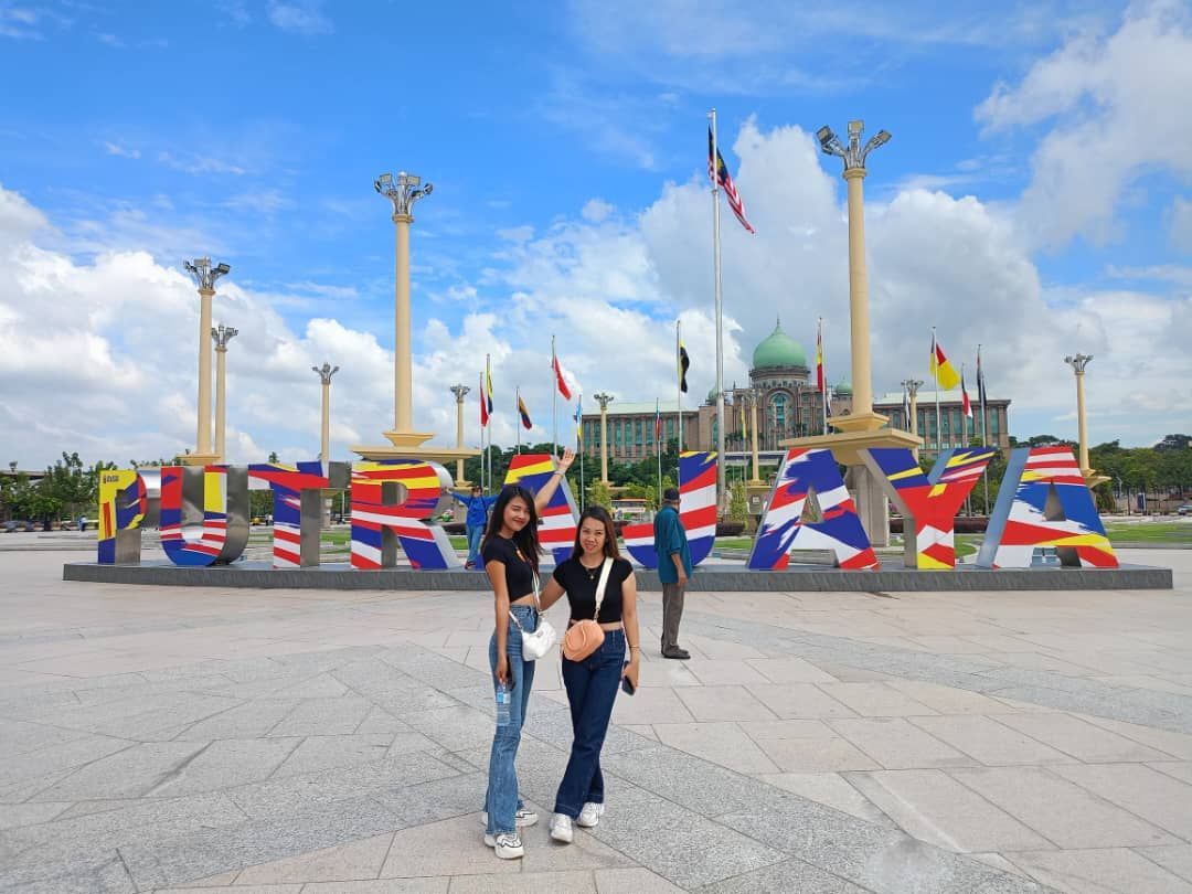 Malaysia Tours
KL Tour
Kuala Lumpur City Tour
Kuala Lumpur