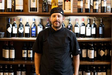Chef al lavoro in cucina
