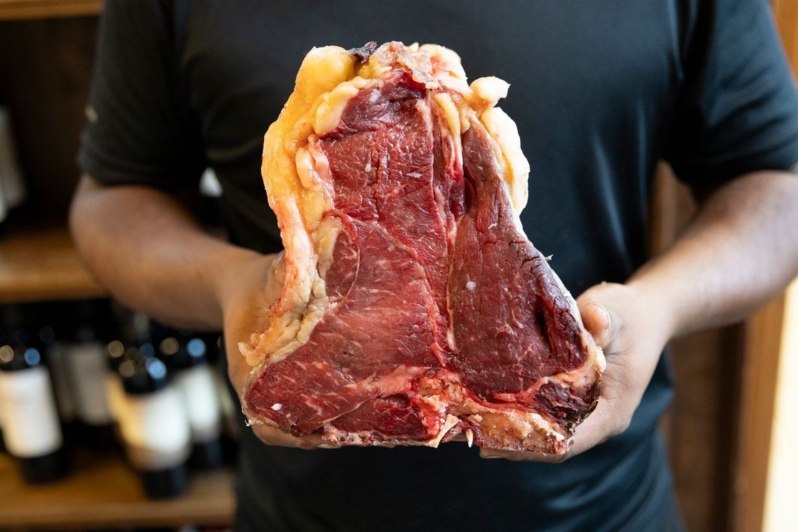 Bistecca alla fiorentina alla brace con osso a T