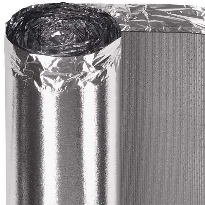 Rotolo di condotto flessibile isolato, lamina argentata e materiale grigio.