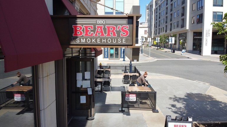 CT Backtracks on Restaurant Restriction, Allows Outdoor Dining Structures