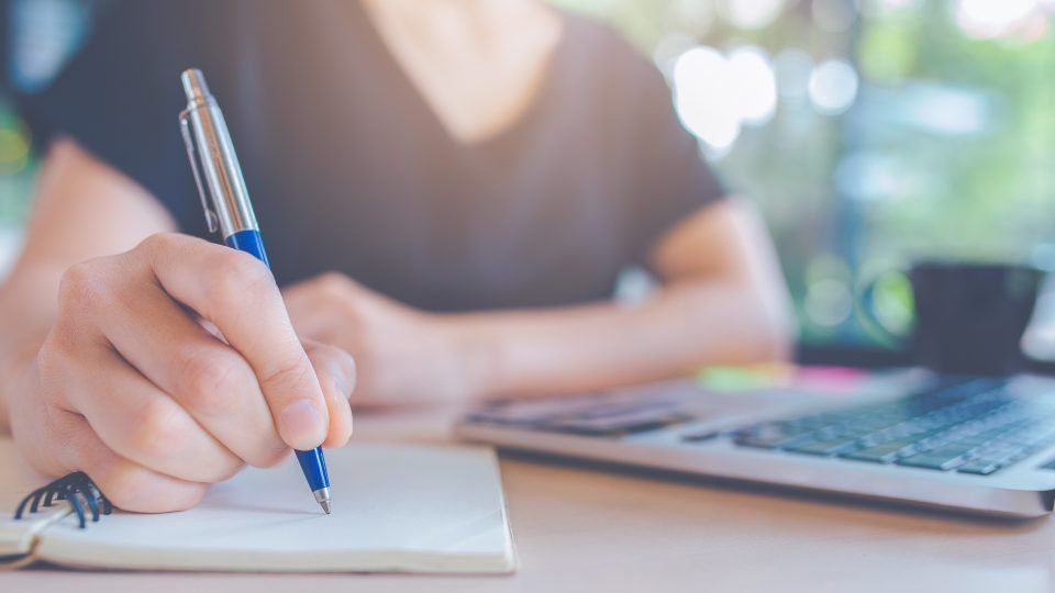 Copywritiitng services Dubain copywrtiter in dubai uae