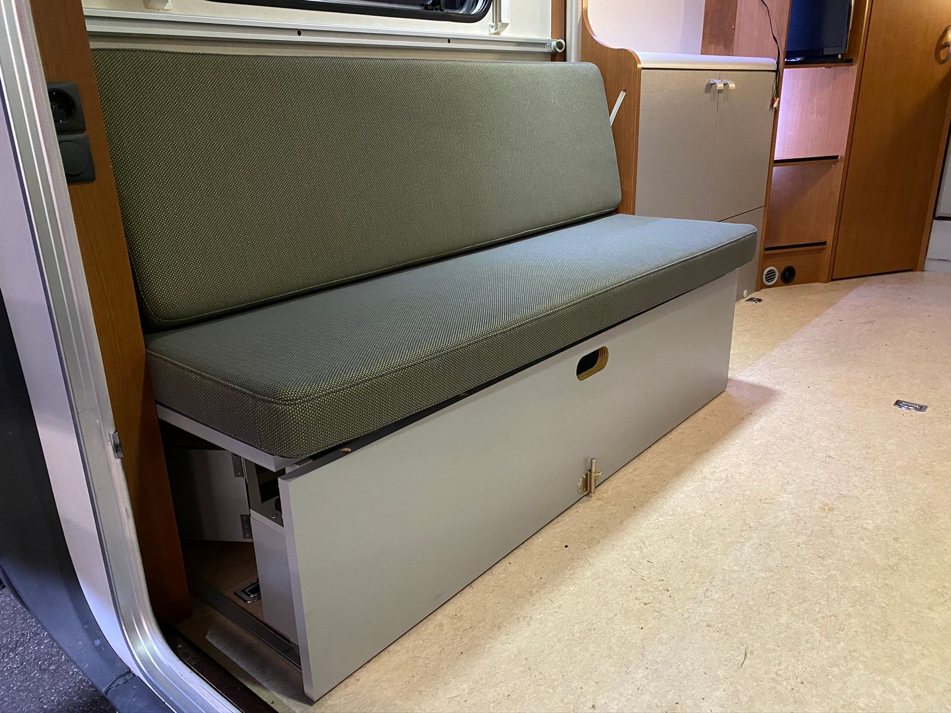 Wohnmobil, Sitze neu bezogen