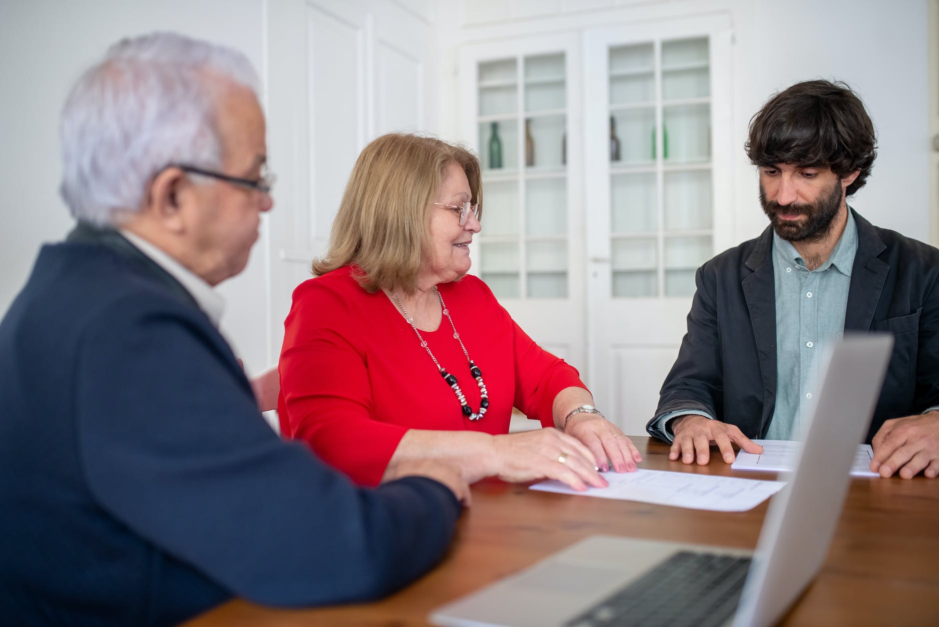 Franchisor and franchisee sitting around
