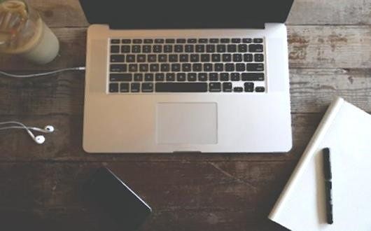 Image Credit StartupStockPhotos www.FreeRangeStock.com Laptop on a table