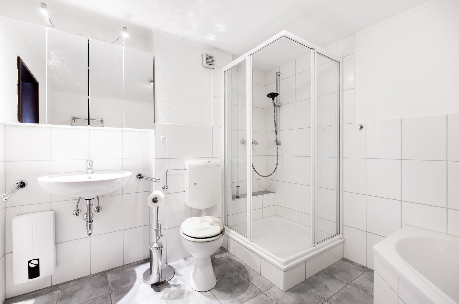 Bathroom With Glass Wall - Cambridge Maryland - Austin’s Dream