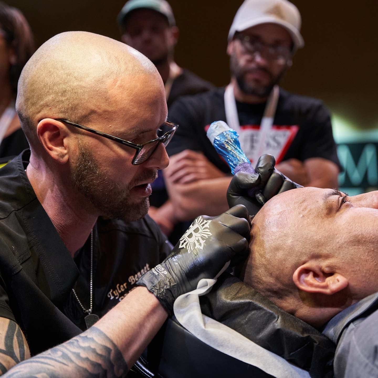 SMP expert showing scalp micropigmentation in action 