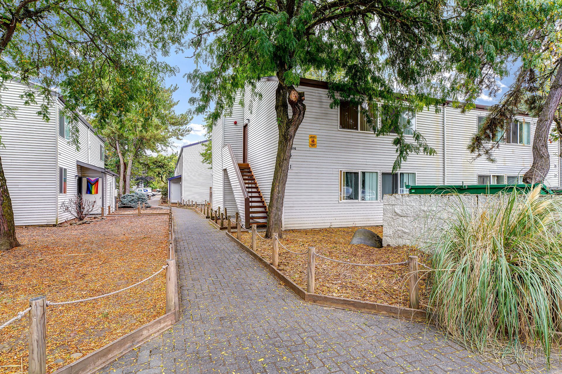 Images Columbia Apartments