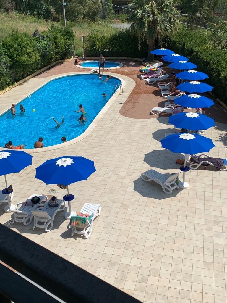 piscina hotel le mimose