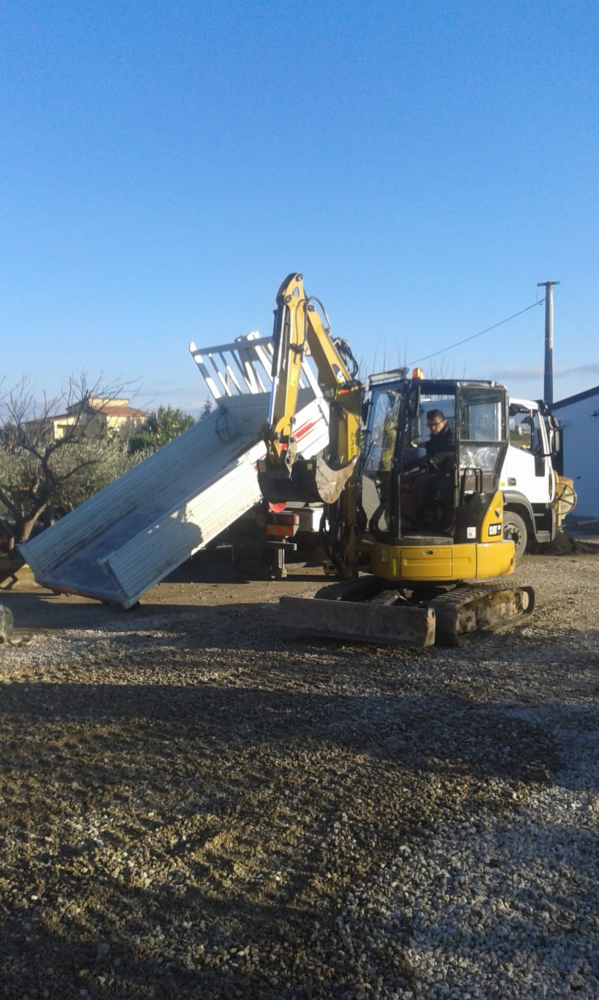 mezzo di sollevamento in noleggio a freddo