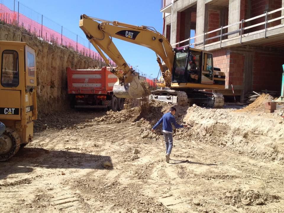 demolizione e scavo