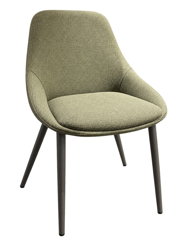 Poltrona d’accento imbottita verde oliva con gambe in metallo nero