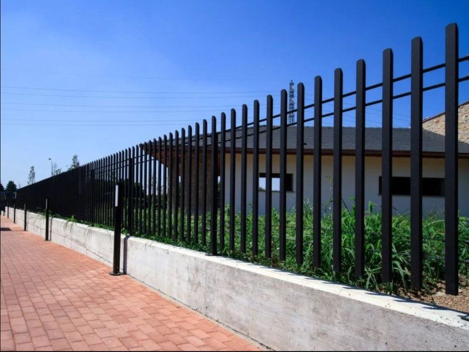 Pannelli modulari per recinzioni