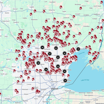 Map of houses concentrated around a city, with numbered circles.