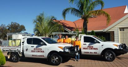 Picture of Two Men Talking | Port Pirie, SA | Pirie Pest Control Picture of Two Men Talking | Port Pirie, SA | Pirie Pest Control