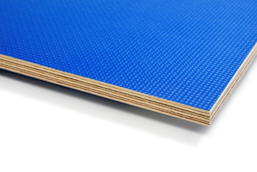 Smooth mesh plywood in blue